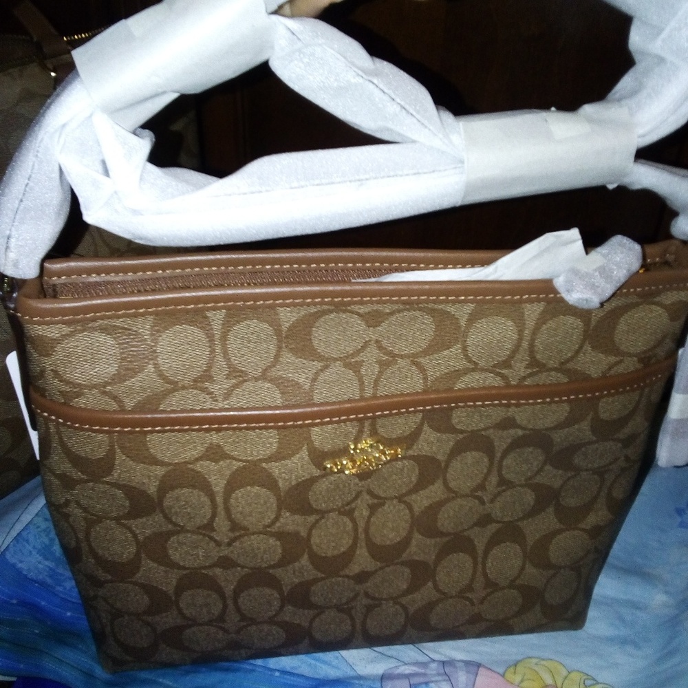 Purse - Picture 2 of 2
